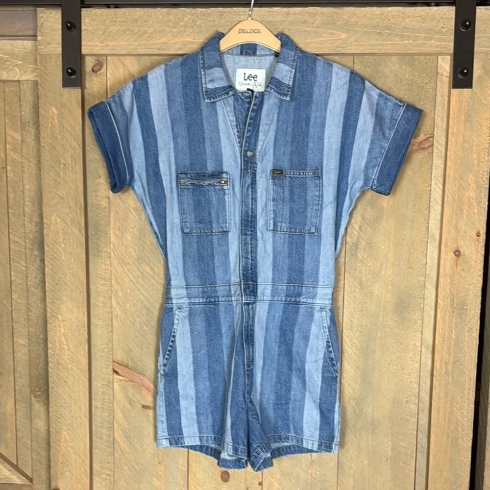 Vintage Lee short Union-Alls Size Small Hints of Blue stripes Size Small